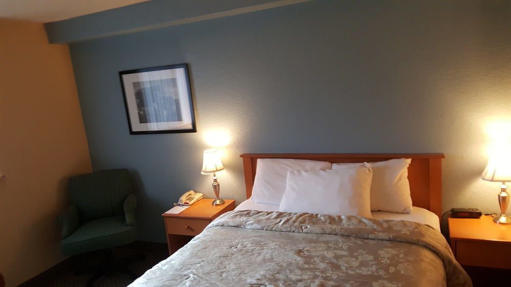 Americas Best Value Inn Lynnwood Ngoại thất bức ảnh